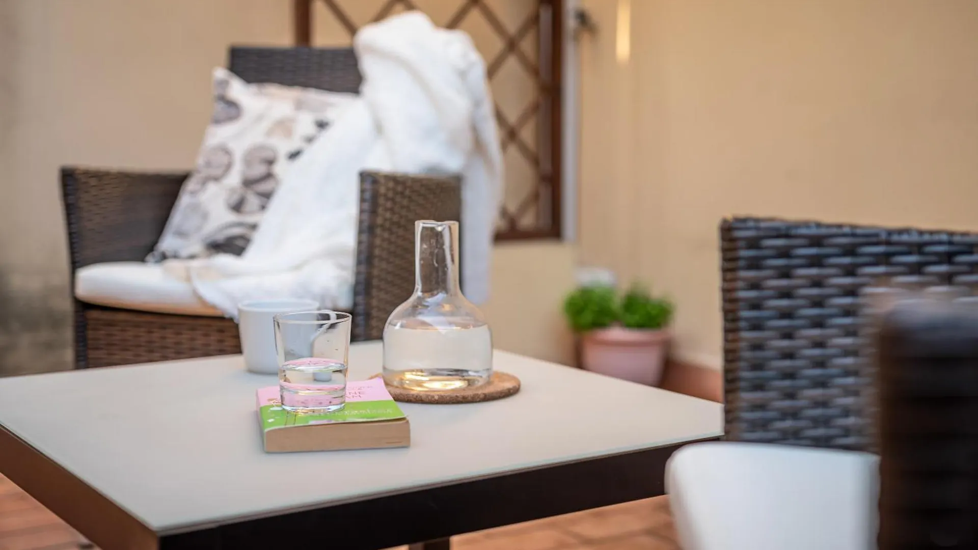 Courtyard Nest Apartment Florence