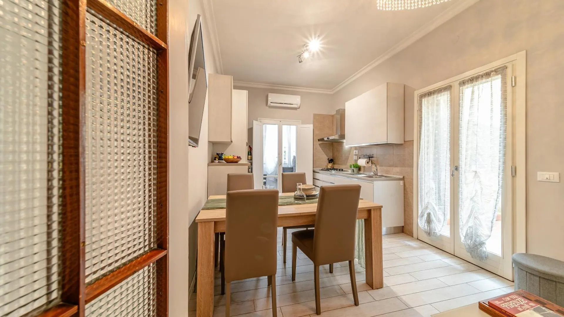 Courtyard Nest Apartment Florence