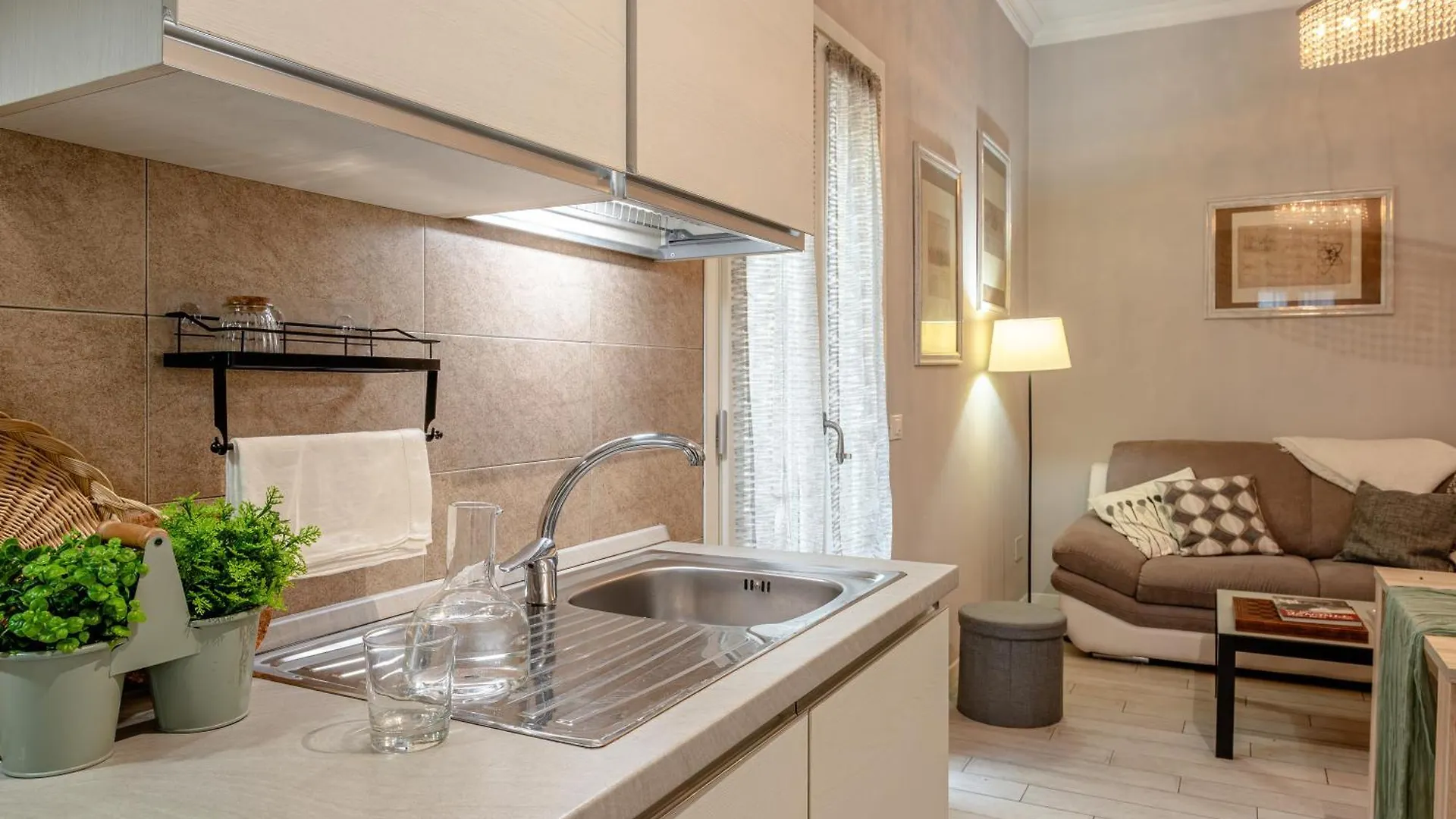Courtyard Nest Apartment Florence